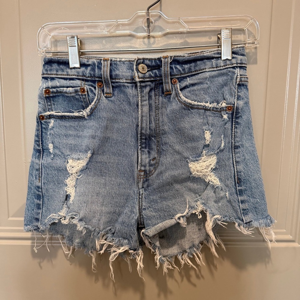 Abercrombie & Fitch High Rise Mom Short Size‎ 25/0